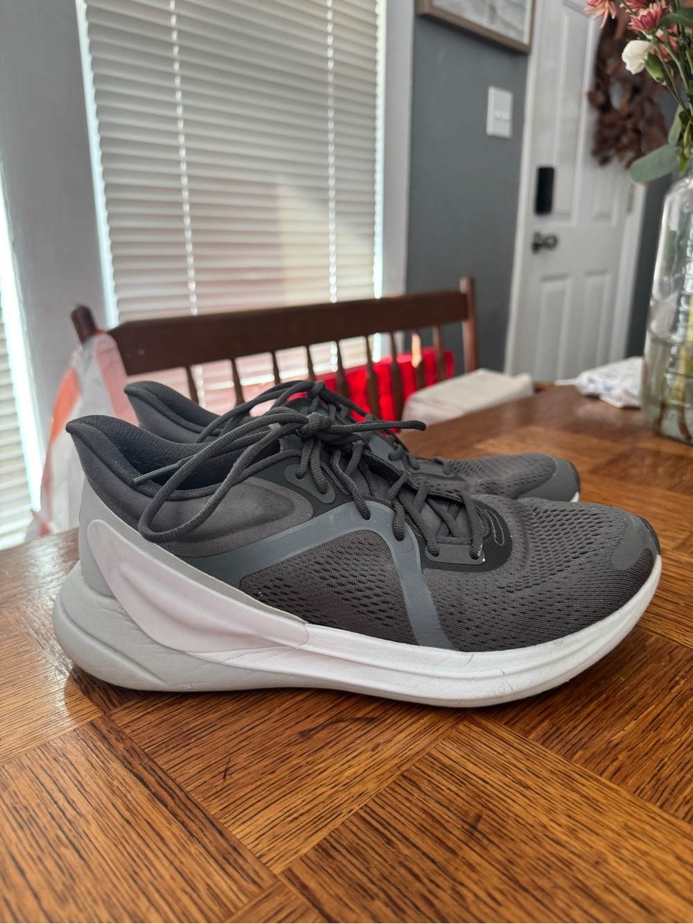 Women’s Lululemon blissfeel sneakers - 9.5
